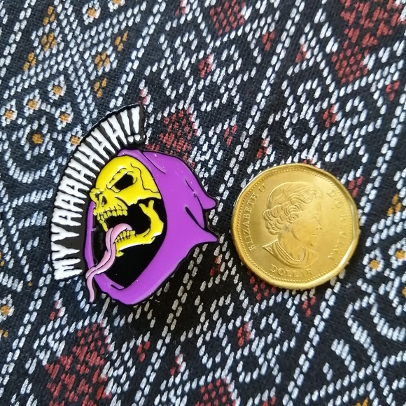 📍2/20$ Skeletor Enamel Pin NWOT - Picture 2 of 6